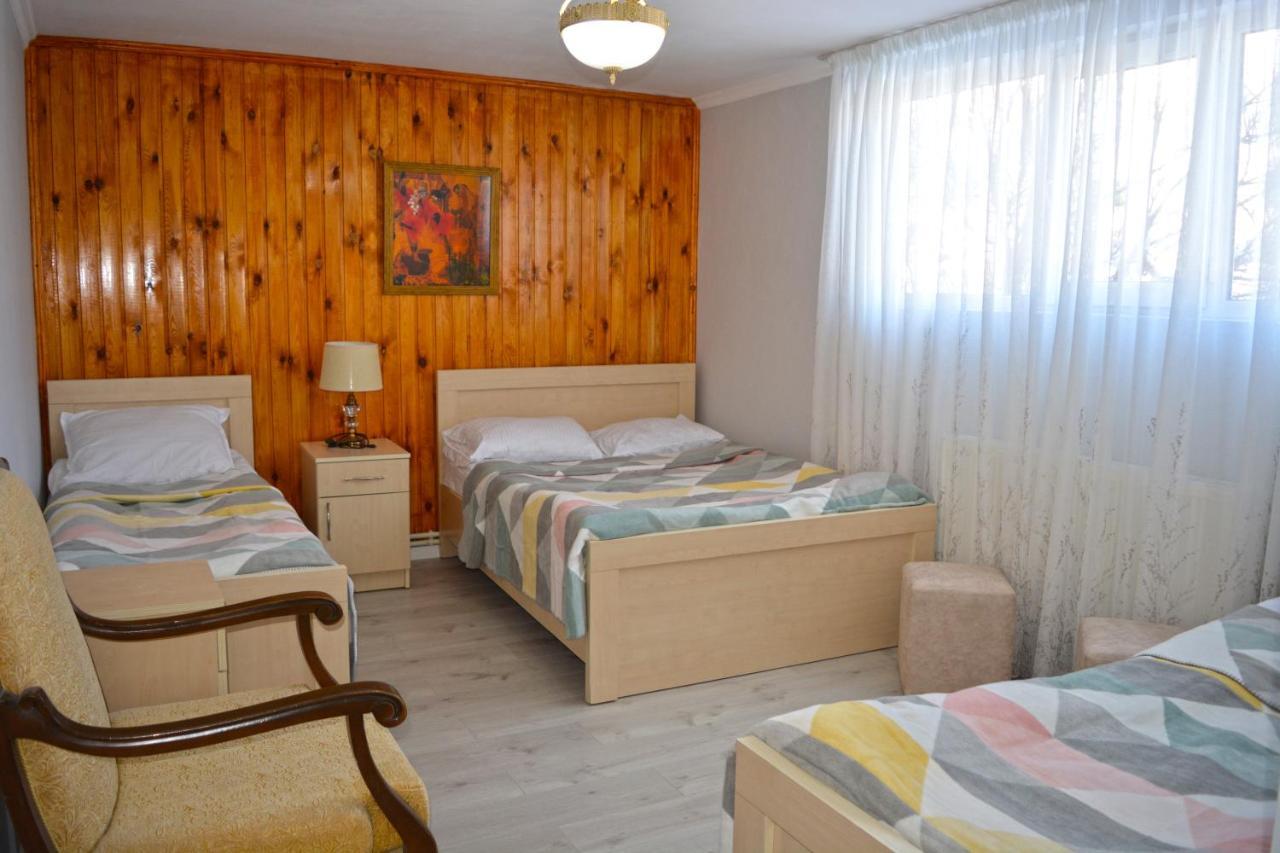 Manoni Ratiani'S Guesthouse Местія Екстер'єр фото